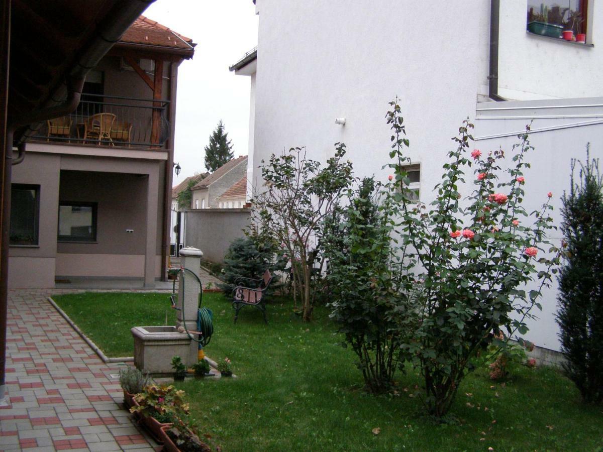 Vukovic Apartment *